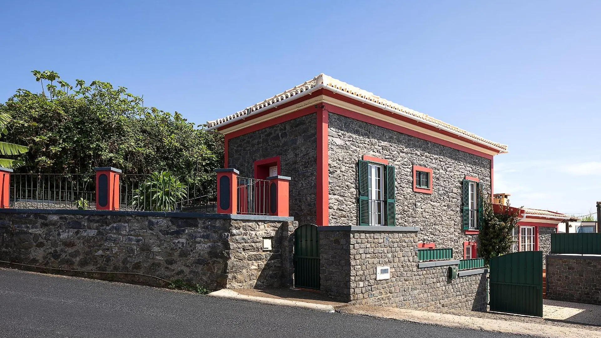 Holiday home Corman House, Sea View & Pool Villa Arco da Calheta